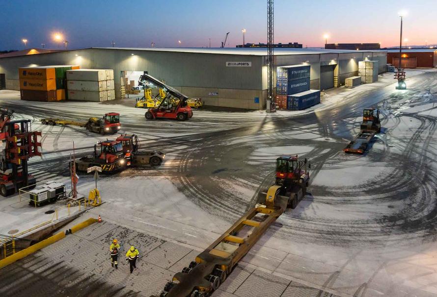 A.P. Moller Capital to buy a majority stake in Euroports
