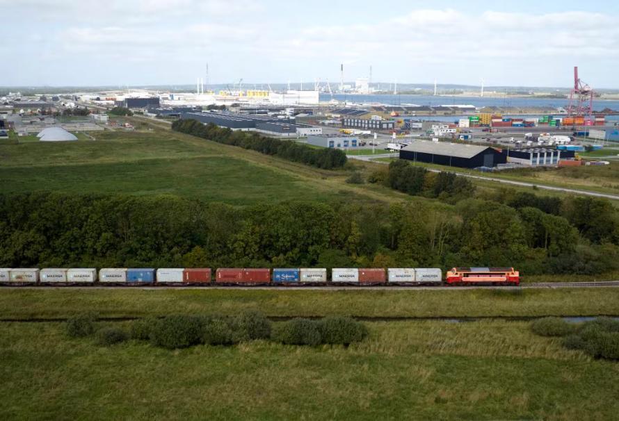 New intra-Denmark container service