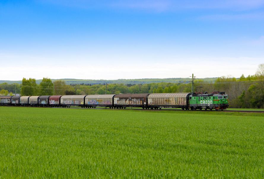 Two million tonnes of paper on rails