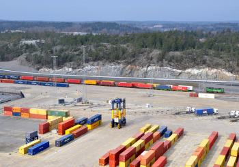 New east-west Sweden container rail shuttle