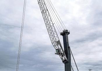 Mukran rents-then-purchases a Liebherr LHM 550