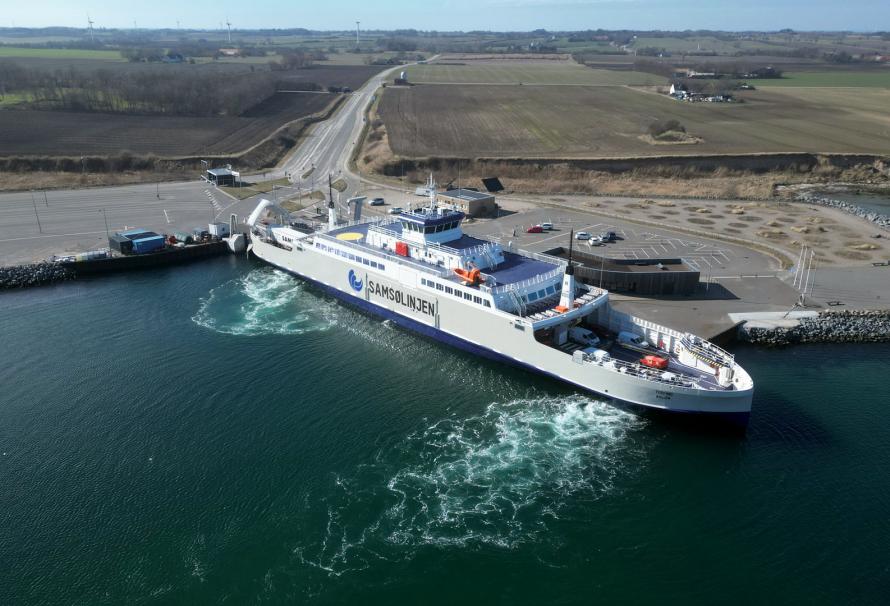 Molslinjen invests in quayside battery storage