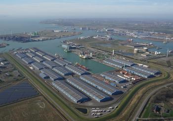 Verbrugge Terminals covered with solar panels