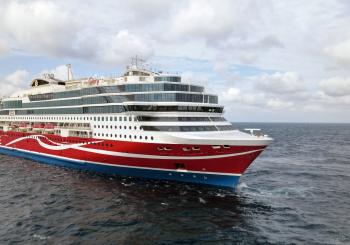 Viking Glory arrives in Turku