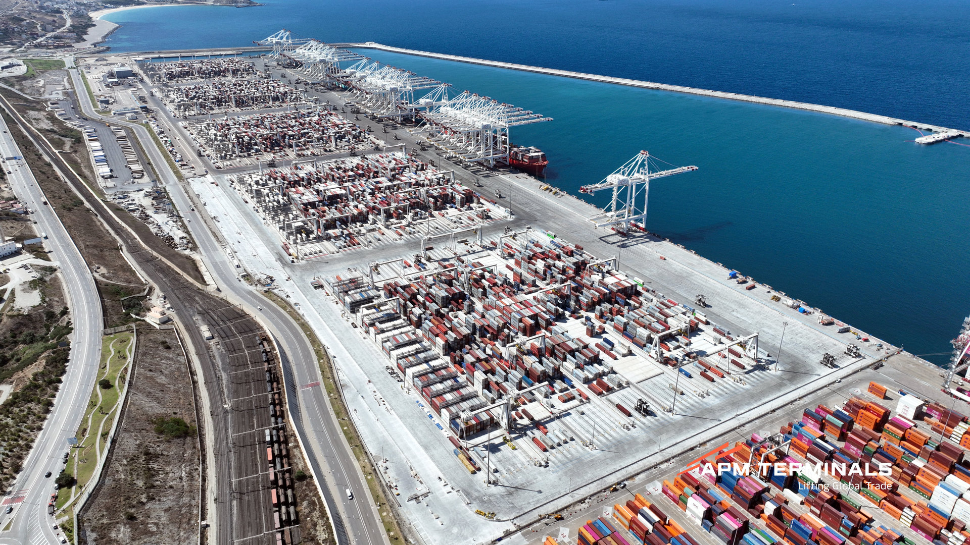 Kalmar sells to Morocco