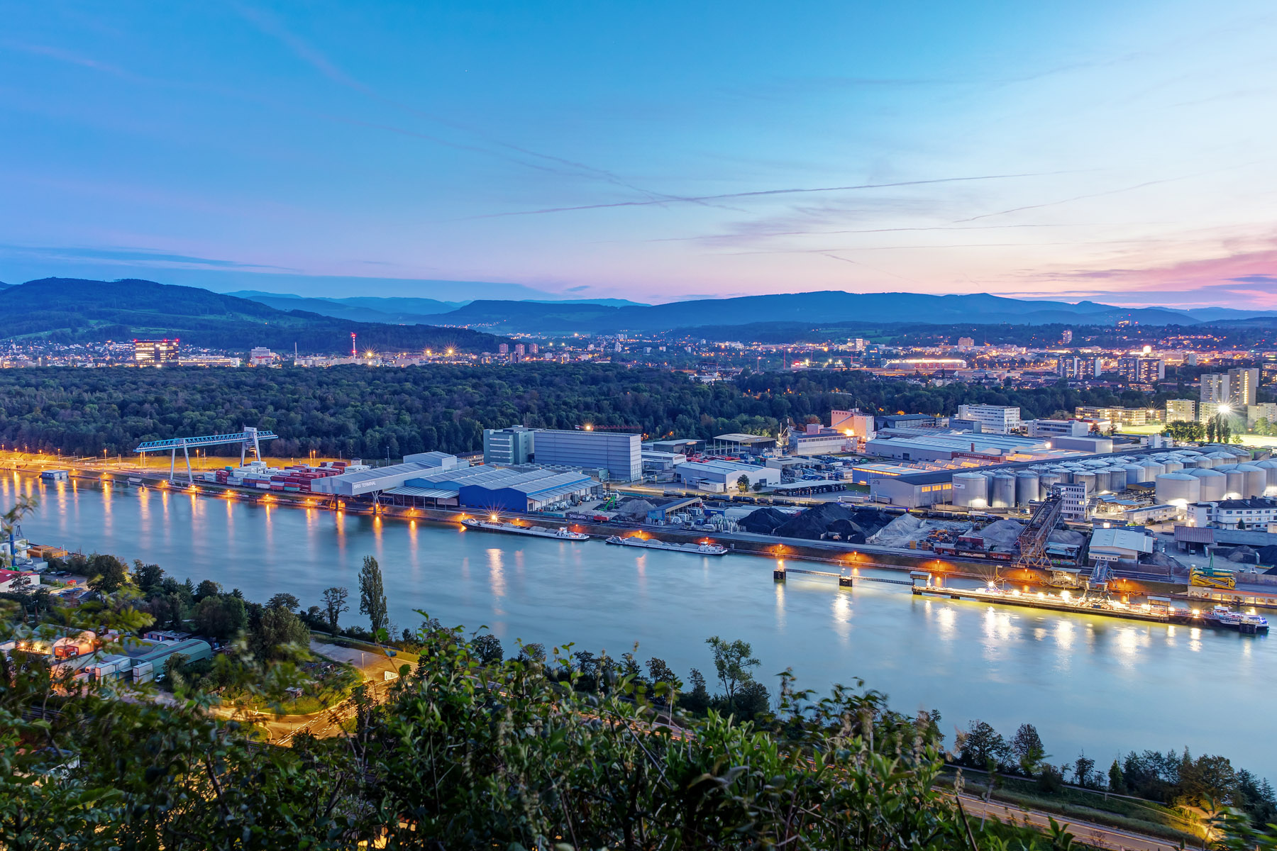 Antwerp's two new intermodal services