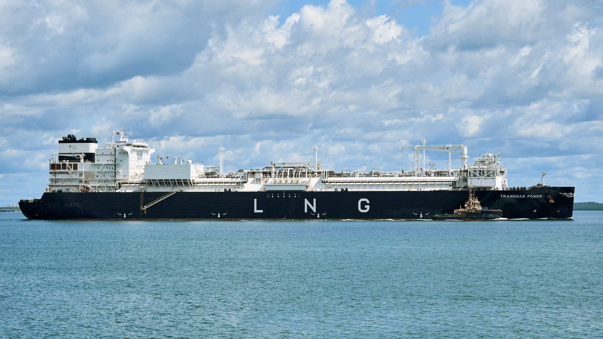 Mukran LNG terminal begins trials