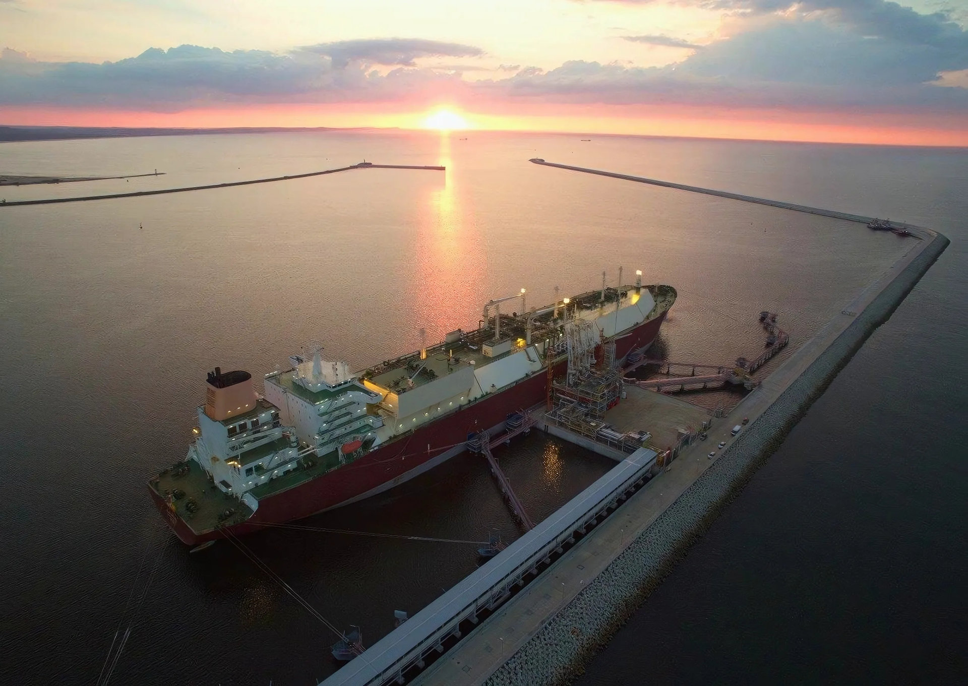 Dredging starts for the FSRU terminal in Gdańsk