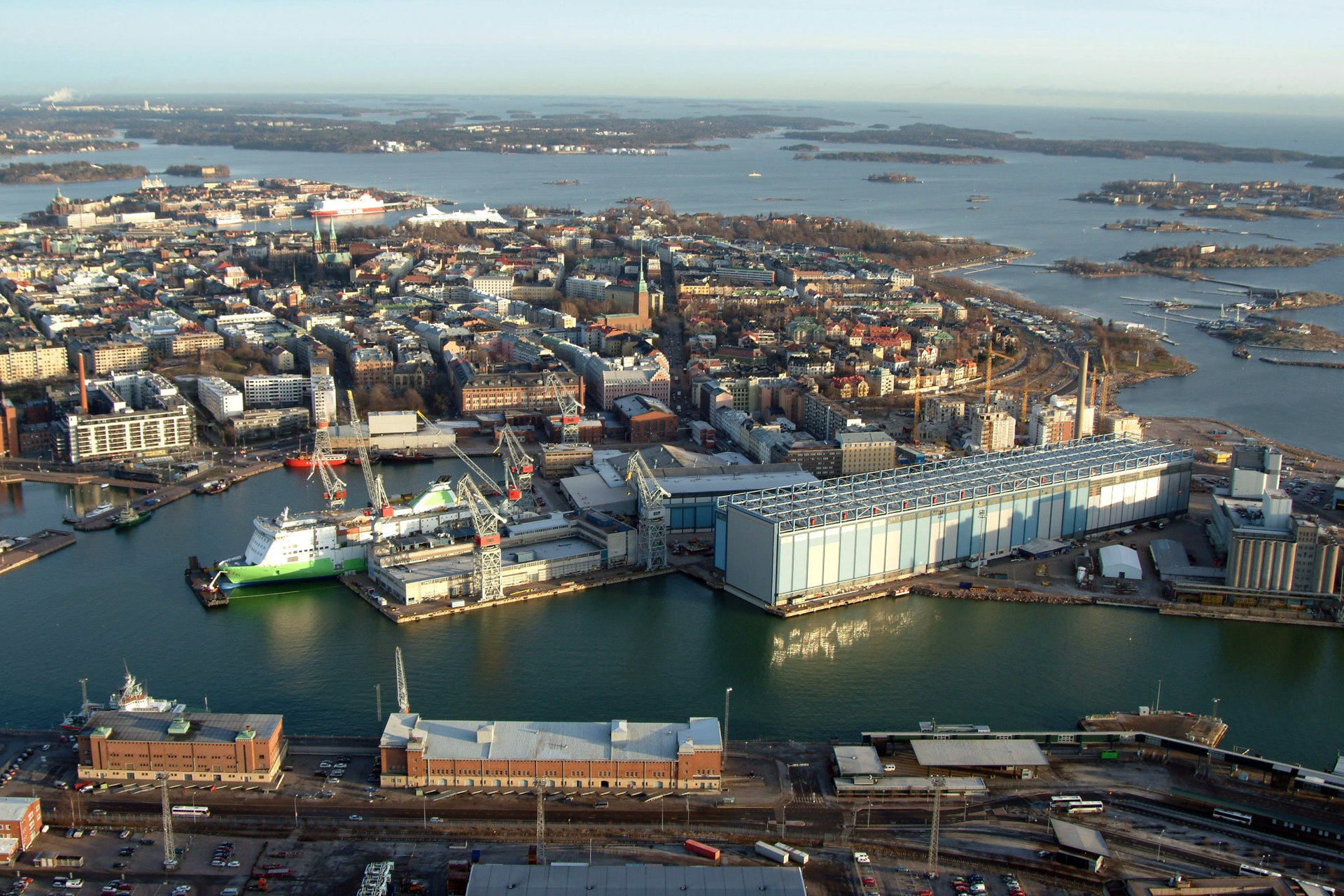 Davie takes over Helsinki Shipyard