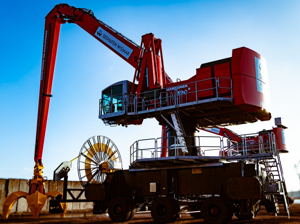 Wismar invests in hybrid machinery