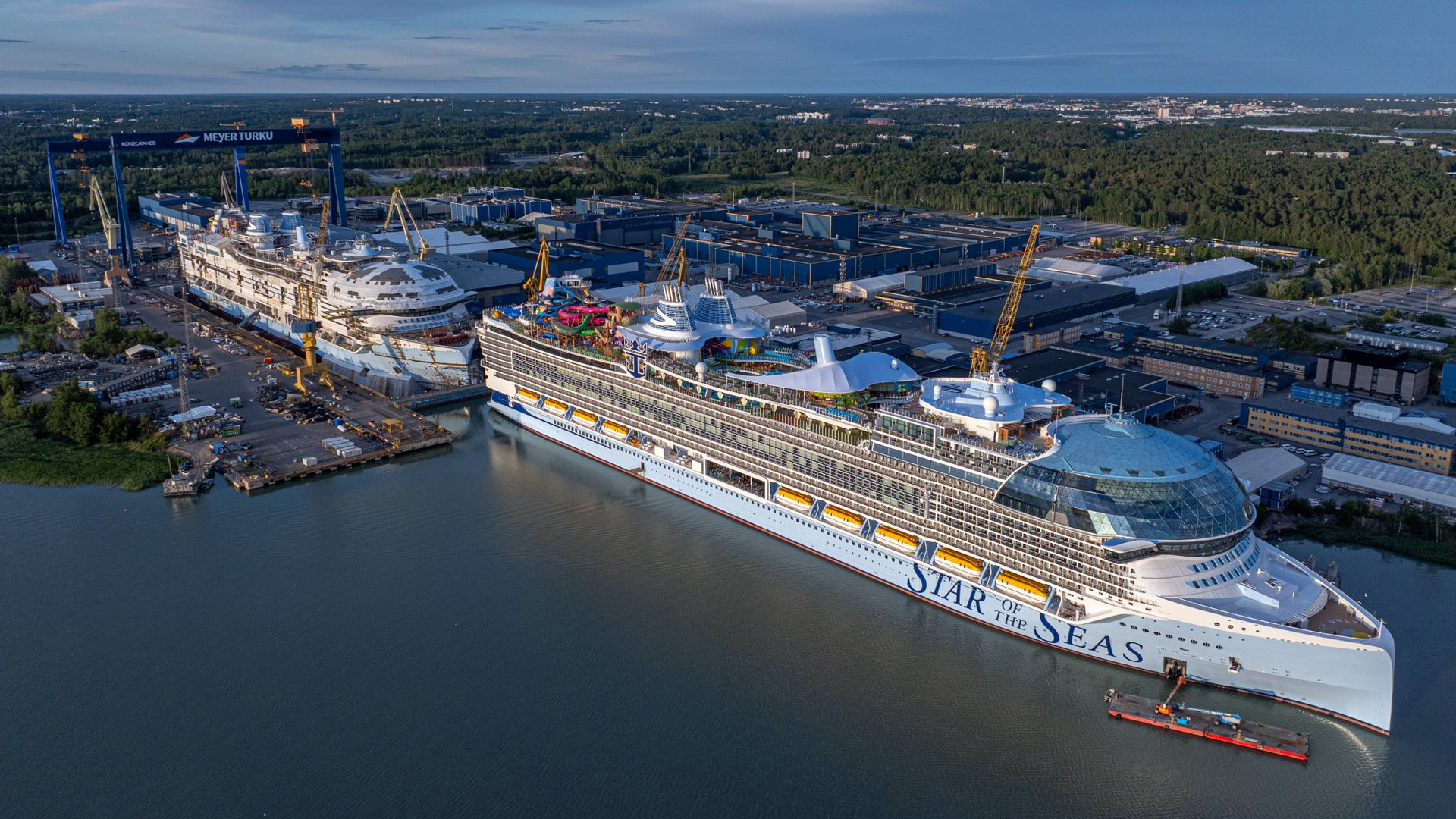 Meyer Turku to build further Icons