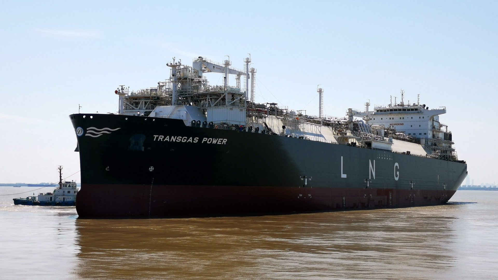 Germany charters FSRUs